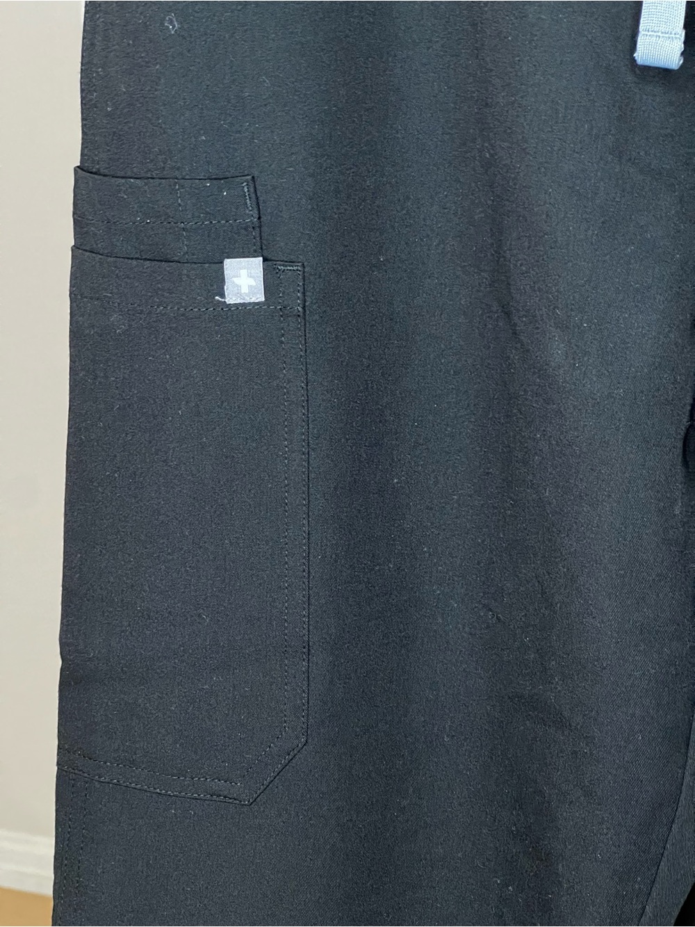 FIGS Kade High-Rise Straight-Leg Scrub Pant-Black - Medium - Picture 14 of 16